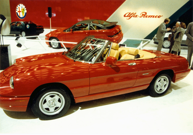 Illustration for article titled This Is How Ridiculous The Detroit Auto Show Will Look In 25 Years